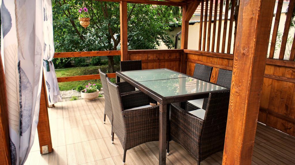 Hajnal Apartman Villa Gyula Exterior photo