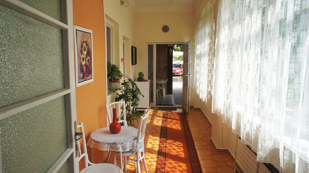Hajnal Apartman Villa Gyula Exterior photo